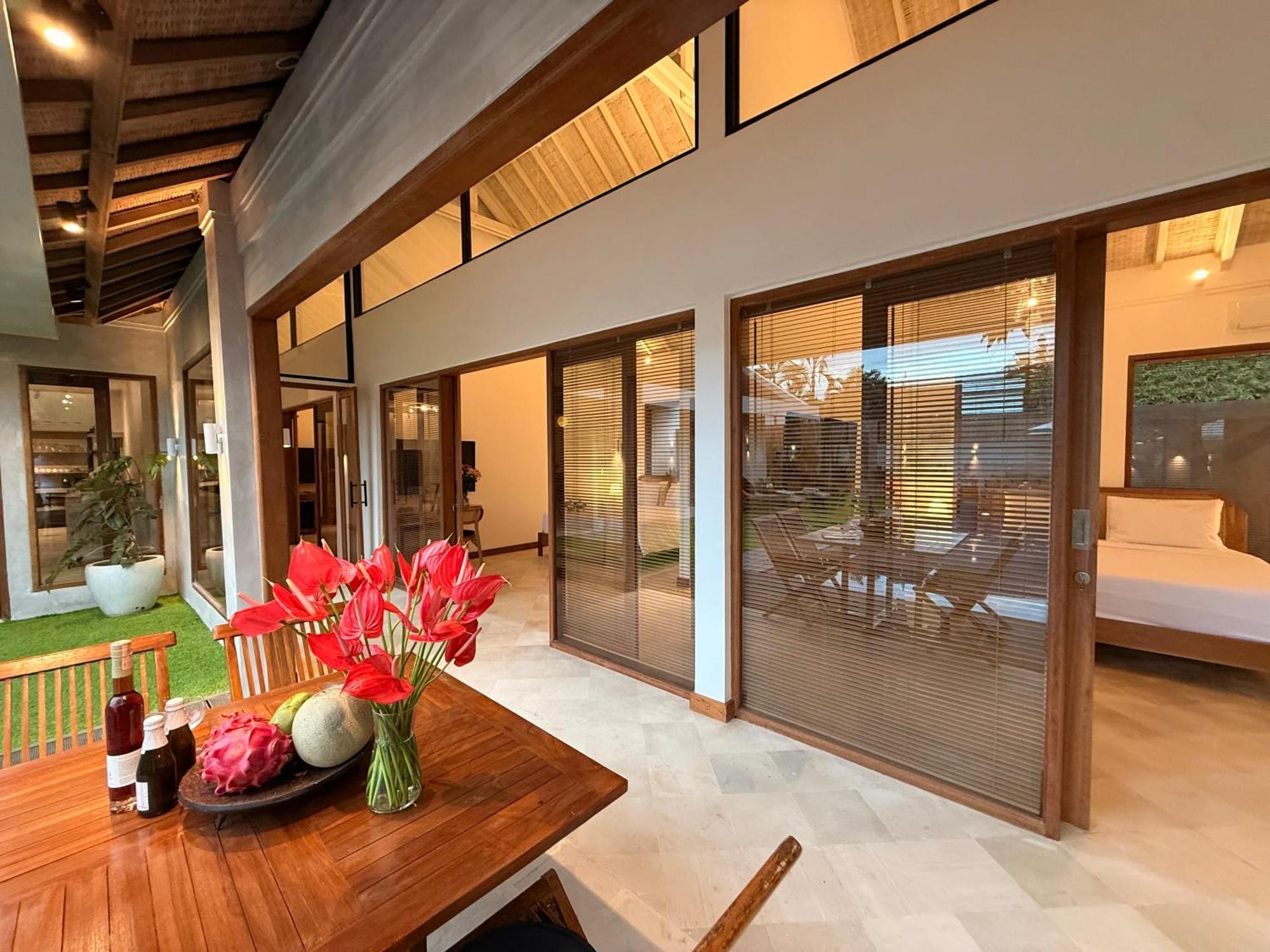 New, 8 Bed,10 Bath Villa, Location Villa Seminyak (Bali)