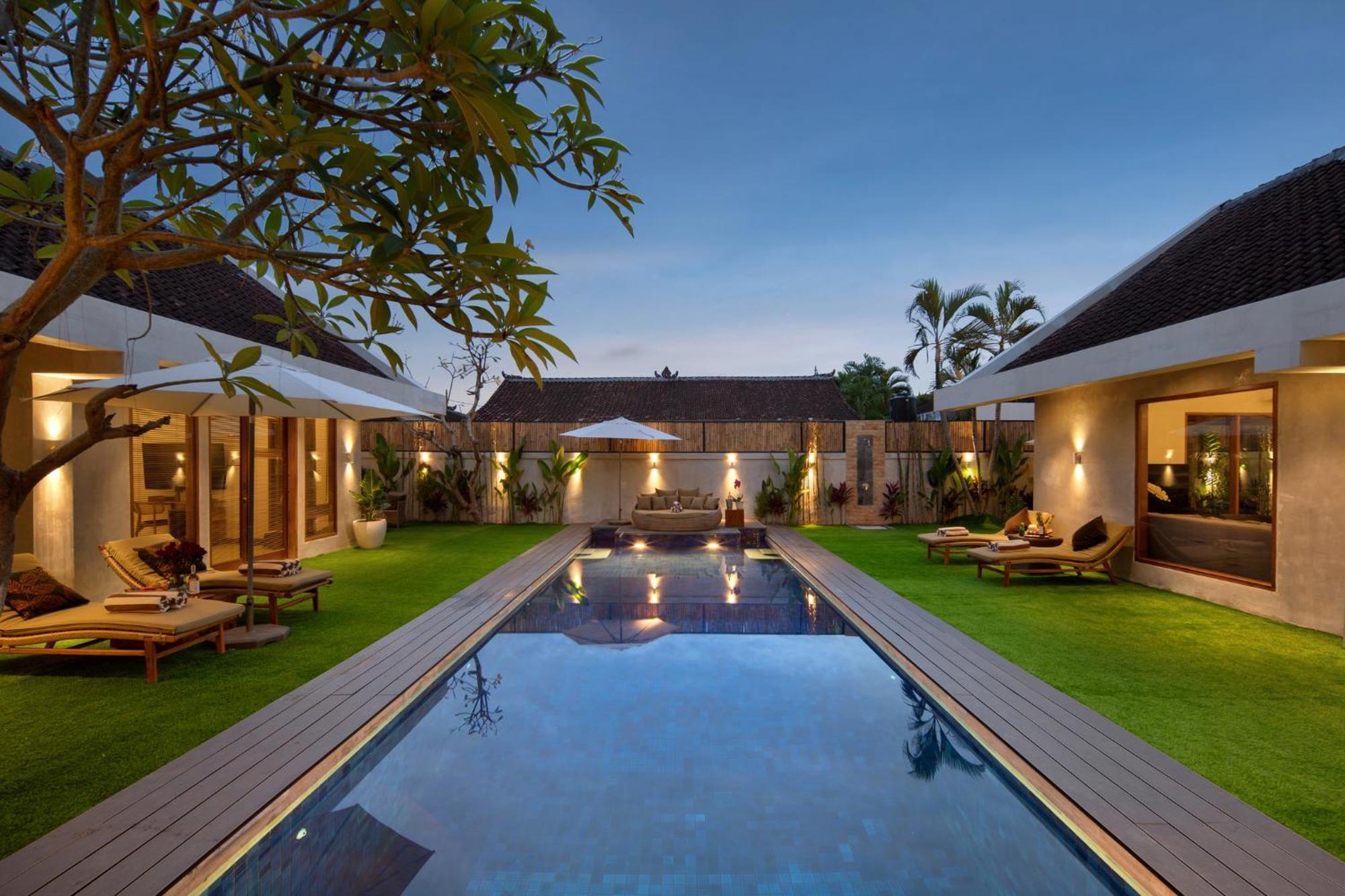 New, 8 Bed,10 Bath Villa, Location Villa *