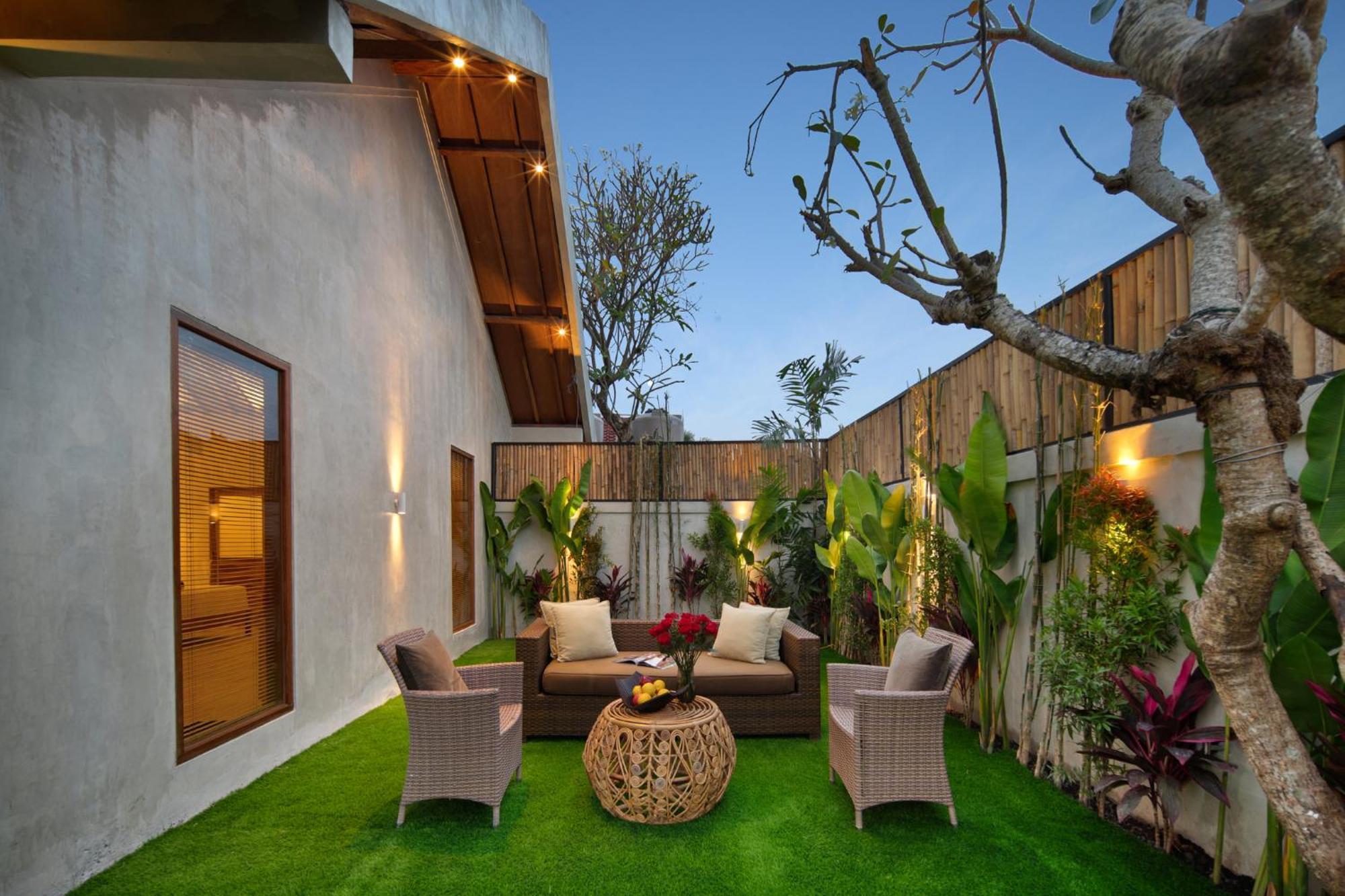 New, 8 Bed,10 Bath Villa, Location Seminyak (Bali)