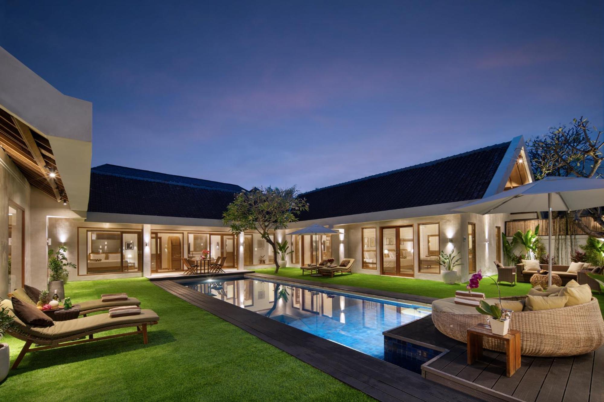 New, 8 Bed,10 Bath Villa, Location * Seminyak (Bali)
